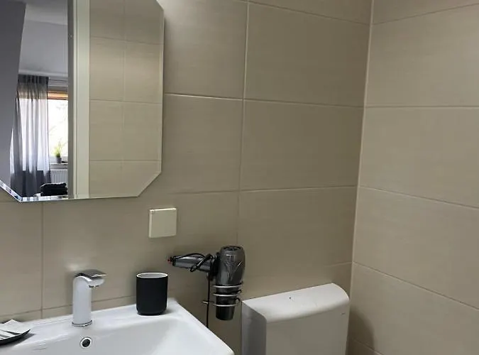 Zum Deutschen Heinrich 호텔 4*